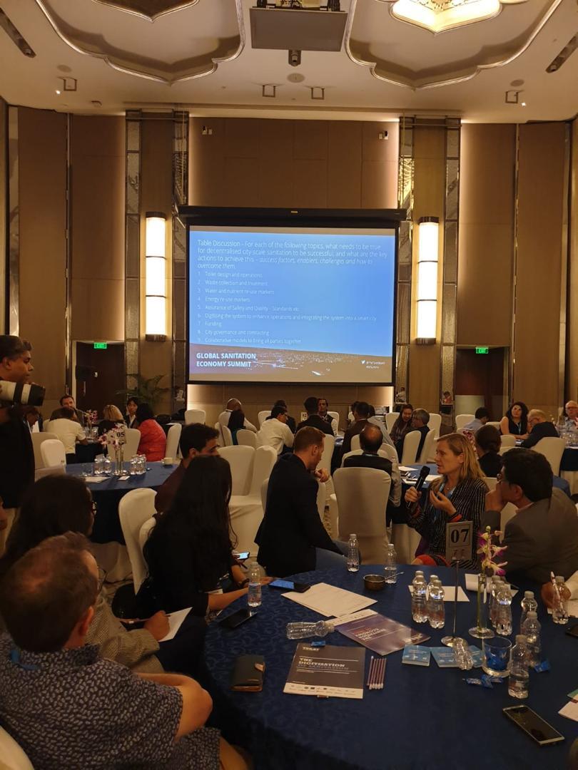 Professional interpreters for conferences and meetings